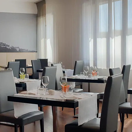 Hotel Nh Triest