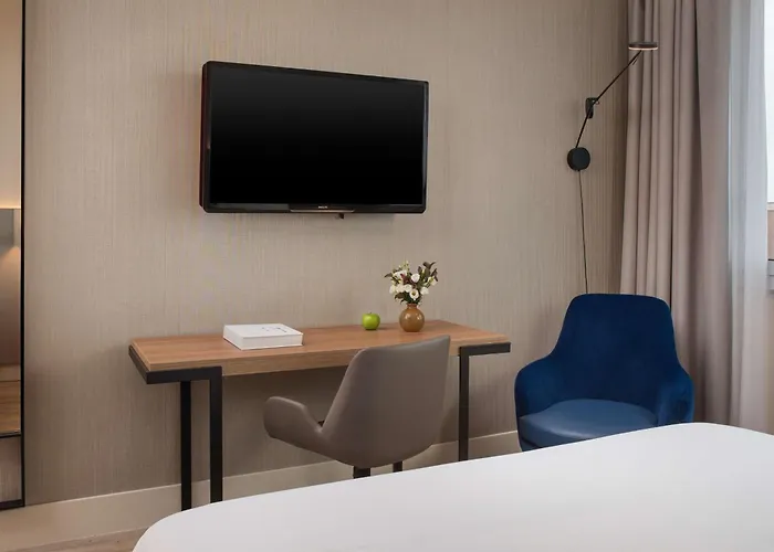 Nh Отель Триест