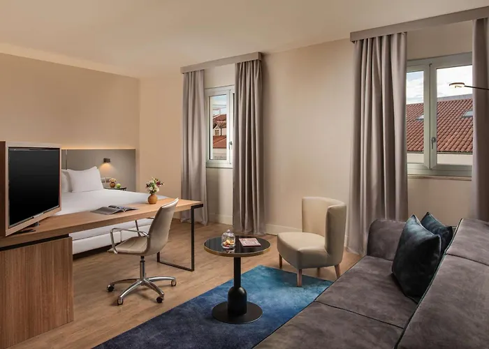 Отель Nh Триест