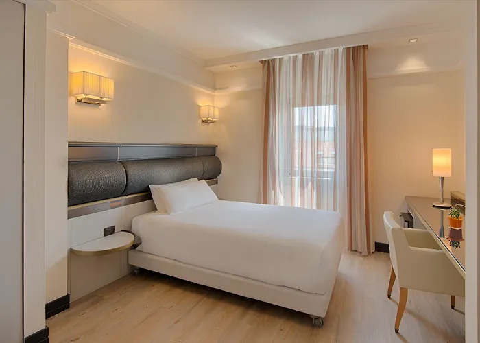 Nh Отель Триест