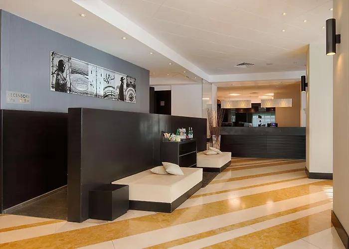 Nh Отель Триест