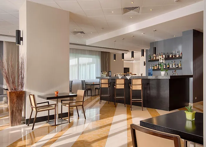 Отель Nh Триест