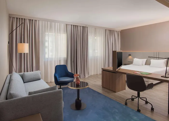 Nh Отель Триест